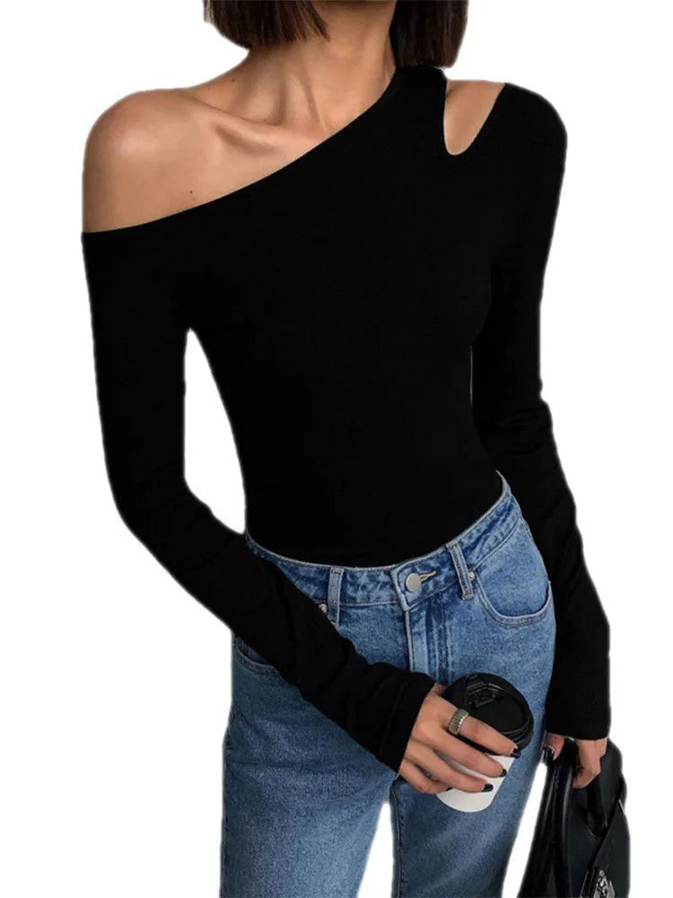 Liora Tee Shirt Manche Longue Femme Slim Fit à Col Dérangé | Sexy, Chic, Décontracté 5