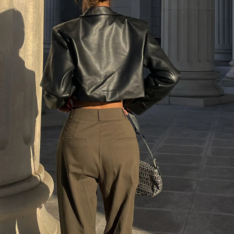 Liora Veste Femme en Similicuir à Col Rabattu | Tendance Y2K, Détails Boutonnés 3