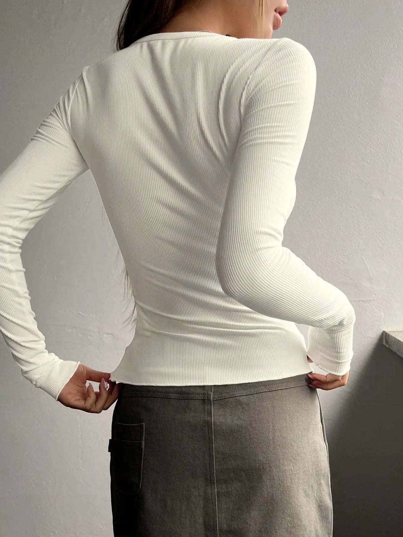 Livia T-Shirts à Manches Longues pour Femme | Côtele, Confortables, Casual 1