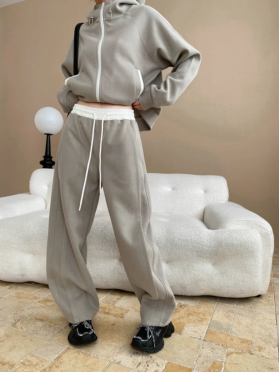 Survêtement femme Corallina avec sweat à capuche et pantalon large | Taille haute, couleur unie 4
