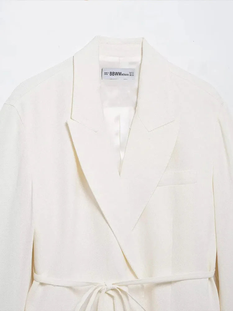 Tailleur à lacets Callista pour femme | Blazer à revers et pantalon taille haute 2