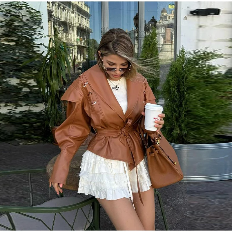 Veste en cuir à lacets Livara pour femme | Taille ajustée, col à revers 3