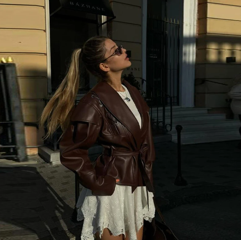 Veste en cuir à lacets Livara pour femme | Taille ajustée, col à revers 5