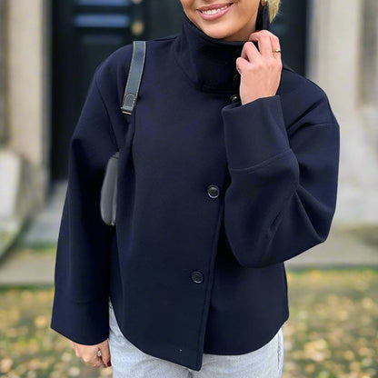 Manteau court en laine Erika pour femme, à simple boutonnage et revers | Manches longues, coupe ample 1