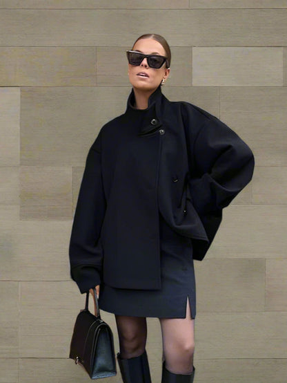 Manteau court en laine Erika pour femme, à simple boutonnage et revers | Manches longues, coupe ample 3