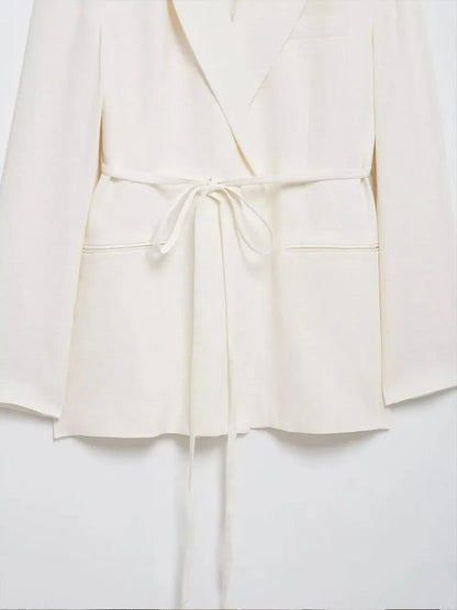 Tailleur à lacets Callista pour femme | Blazer à revers et pantalon taille haute 3
